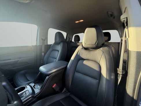 Used 2022 Chevrolet Colorado Z71 image 9