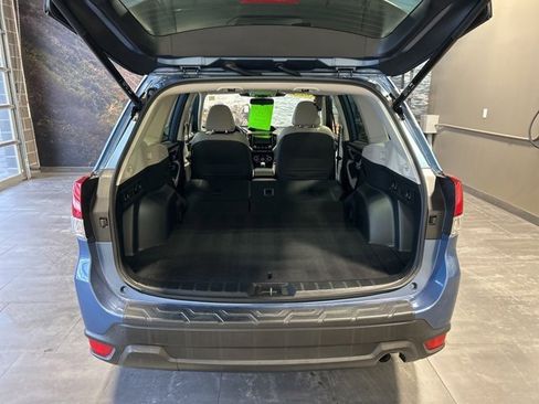Used 2023 Subaru Forester Premium image 35