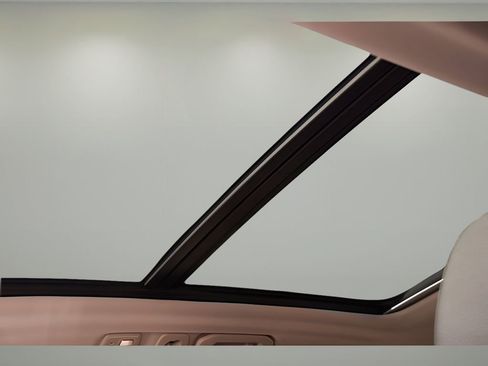 Certified 2024 Volvo XC60 T8 Plus w/ Protection Package Premier image 14