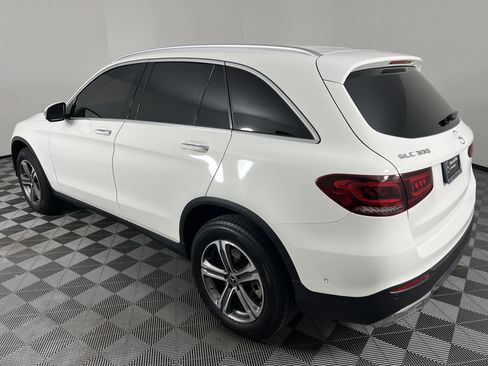 Used 2021 Mercedes-Benz GLC 300 4MATIC image 9