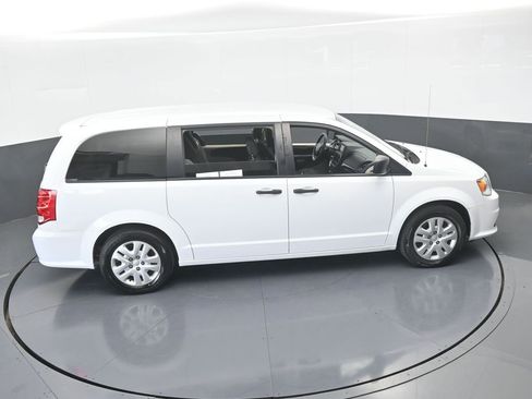 Used 2020 Dodge Grand Caravan SE image 42