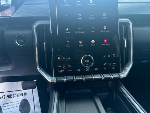 Used 2026 GMC Acadia Elevation w/ Elevation Premium Package FWD image 30