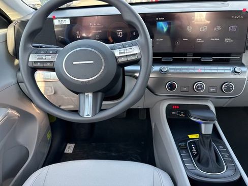 New 2026 Hyundai Kona SE image 18