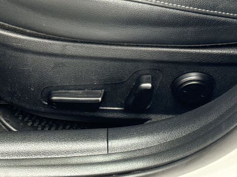 Used 2022 Kia Stinger GT1 image 16