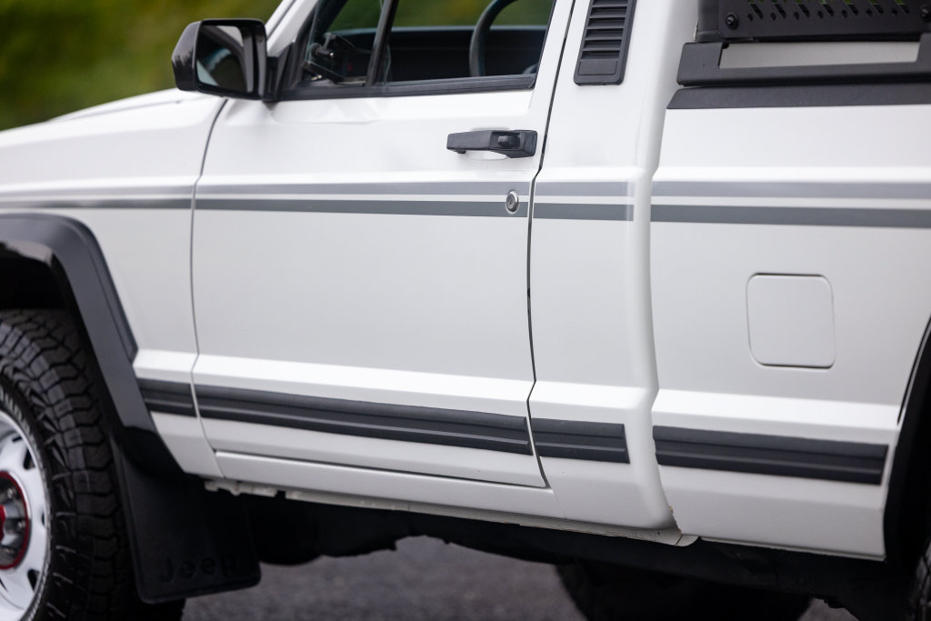 Used 1988 Jeep Comanche Pioneer AWD/4WD image 28