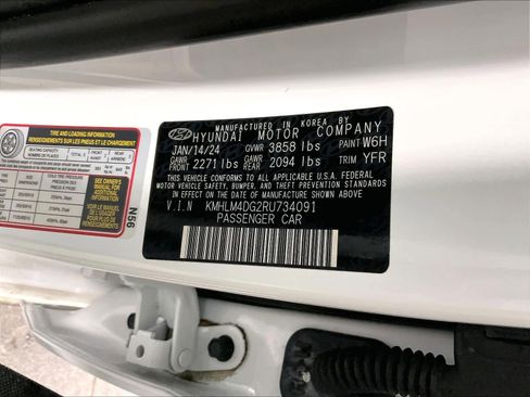 Used 2024 Hyundai Elantra SEL image 35