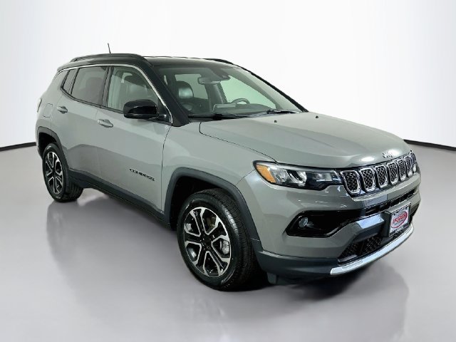 Used 2023 Jeep Compass Limited AWD/4WD image 14