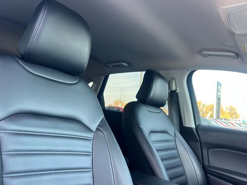 Used 2024 Ford Edge SEL image 14