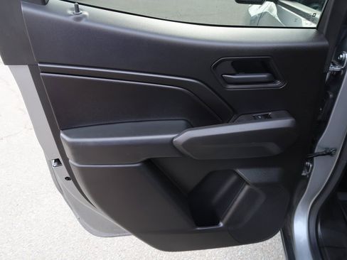 Certified 2025 Chevrolet Colorado W/T image 31