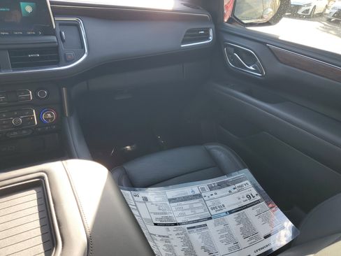 Used 2024 Chevrolet Tahoe High Country w/ Advanced Technology Package image 18