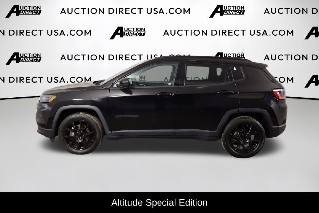 Used 2022 Jeep Compass Latitude FWD image 5