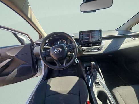 Used 2020 Toyota Corolla LE image 10