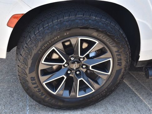 Used 2023 Chevrolet Tahoe Z71 AWD/4WD image 7