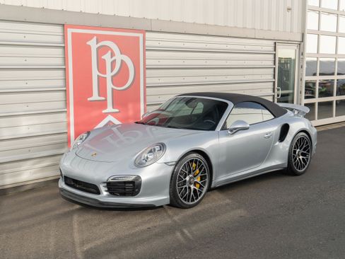 Used 2014 Porsche 911 Turbo S image 29