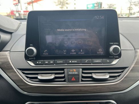 Used 2025 Nissan Altima 2.5 SV image 20