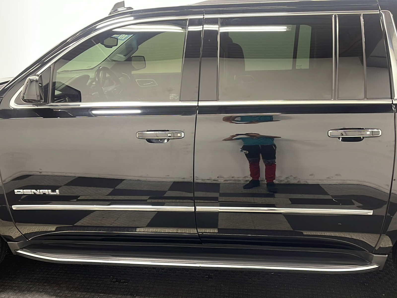Used 2019 GMC Yukon XL Denali AWD/4WD image 14