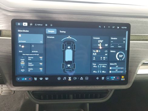 Used 2025 Rivian R1T Adventure image 20