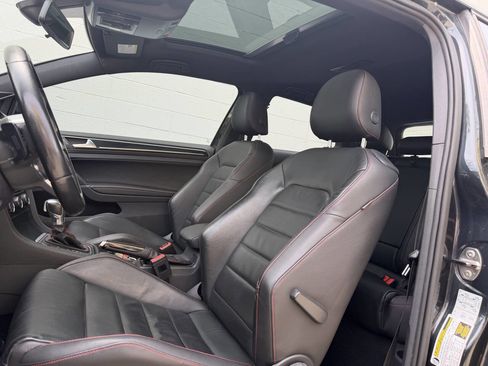 Used 2016 Volkswagen GTI SE FWD image 19