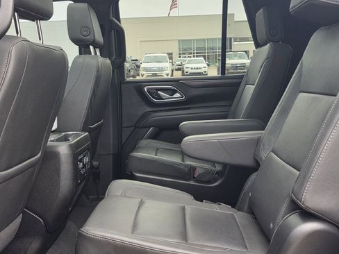 Used 2024 Chevrolet Tahoe Z71 w/ Luxury Package AWD/4WD image 26