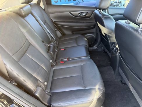 Used 2017 Nissan Rogue SL w/ SL Premium Package AWD/4WD image 40