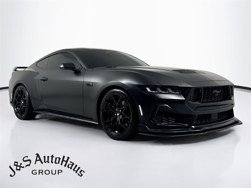 Used 2024 Ford Mustang GT RWD image 1