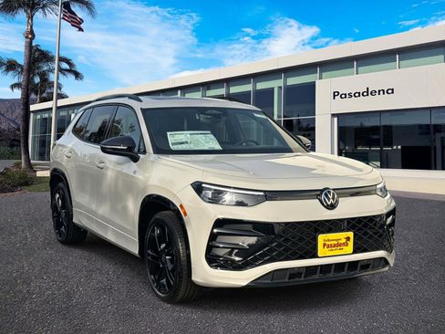 New 2026 Volkswagen Tiguan SE R-Line FWD image 1