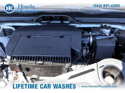 Certified 2025 Honda Pilot Sport image 27