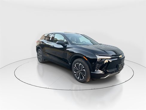 New 2025 Chevrolet Blazer EV LT w/ Super Cruise Package image 2