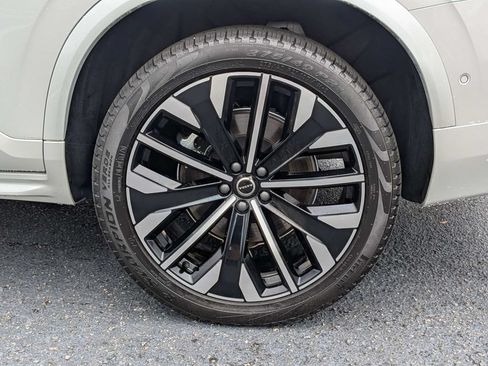 Certified 2026 Volvo XC90 B5 Plus w/ Protection Package Premier AWD/4WD image 12