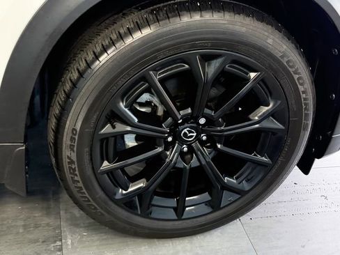 Certified 2025 MAZDA CX-70 3.3 Turbo w/ Premium Package AWD/4WD image 18