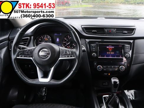 Used 2018 Nissan Rogue SV AWD/4WD image 19