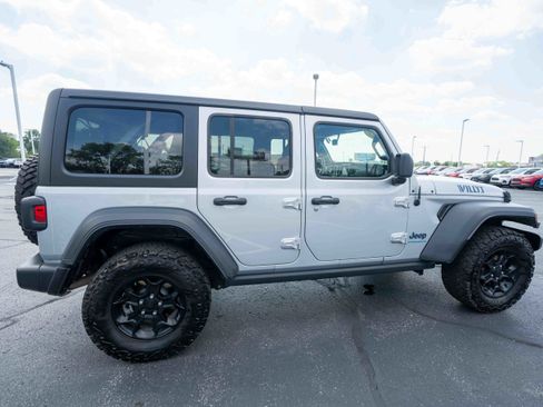 Used 2023 Jeep Wrangler Unlimited AWD/4WD image 6