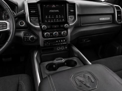 Used 2019 RAM 3500 Big Horn w/ Black Appearance Package AWD/4WD image 10
