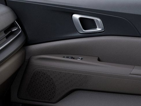 New 2026 Kia Carnival EX FWD image 32