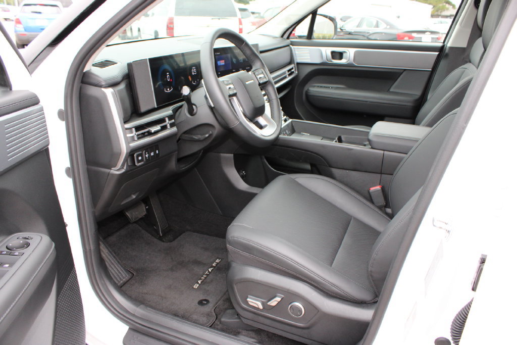 Used 2026 Hyundai Santa Fe SEL AWD/4WD image 11