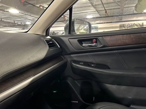 Used 2019 Subaru Outback 3.6R Limited AWD/4WD image 21
