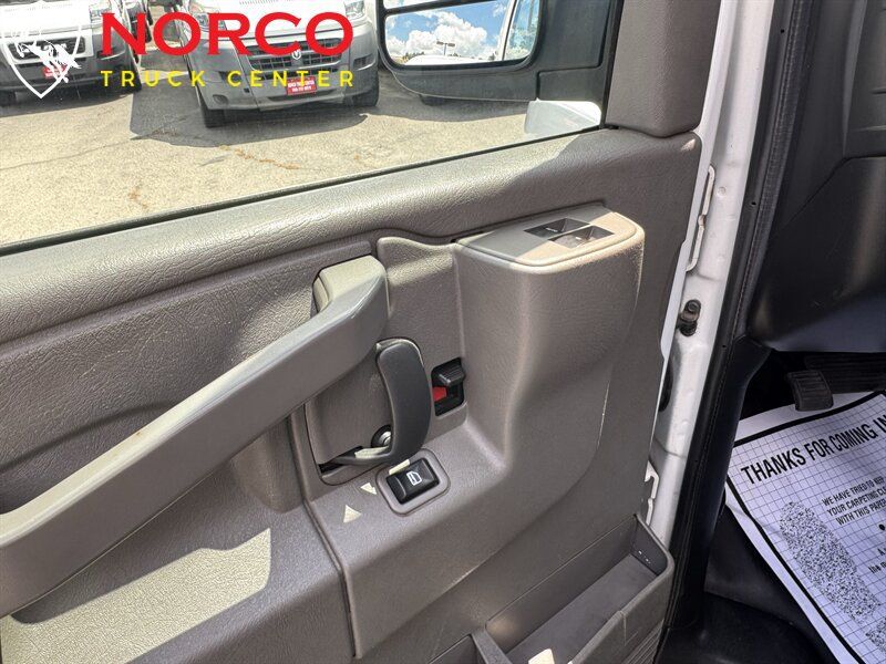 Used 2021 Chevrolet Express 3500 LS RWD image 18