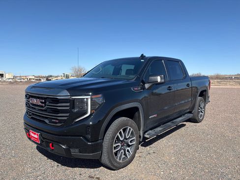 Used 2022 GMC Sierra 1500 AT4 w/ AT4 Premium Package image 1