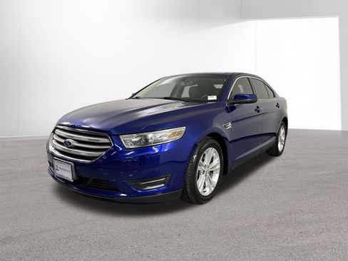 Used 2013 Ford Taurus SEL image 2