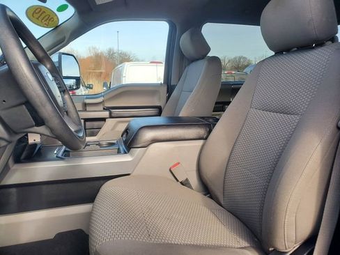 Certified 2019 Ford F250 XLT w/ XLT Premium Package image 5