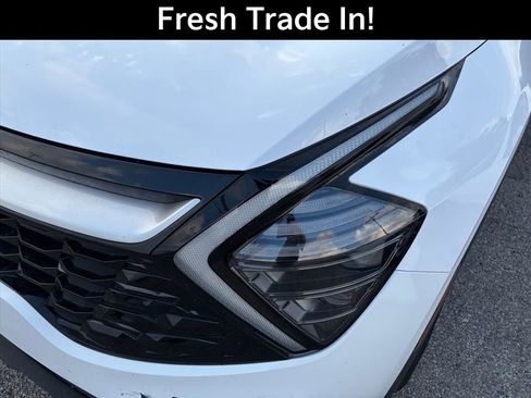 Certified 2024 Kia Sportage EX image 4