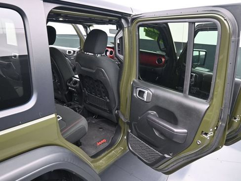 Used 2021 Jeep Wrangler Unlimited Rubicon AWD/4WD image 21