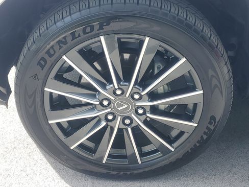 Used 2025 Lexus GX 550 image 4