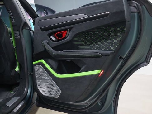 Used 2024 Lamborghini Urus Performante image 45