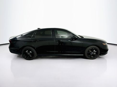 Used 2025 Honda Accord SE image 10