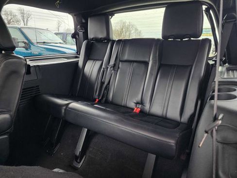 Used 2017 Lincoln Navigator Select image 15