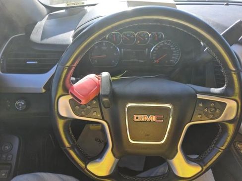 Used 2020 GMC Yukon XL SLT RWD image 6