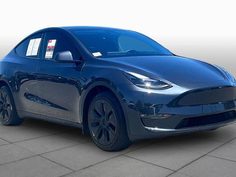 Used 2025 Tesla Model Y Long Range AWD/4WD image 2