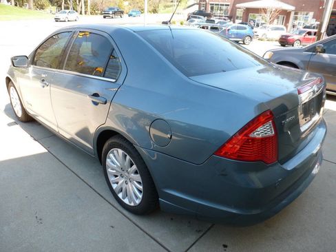 Used 2012 Ford Fusion Hybrid FWD image 2