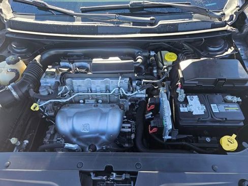 Used 2016 Chrysler 200 LX image 21